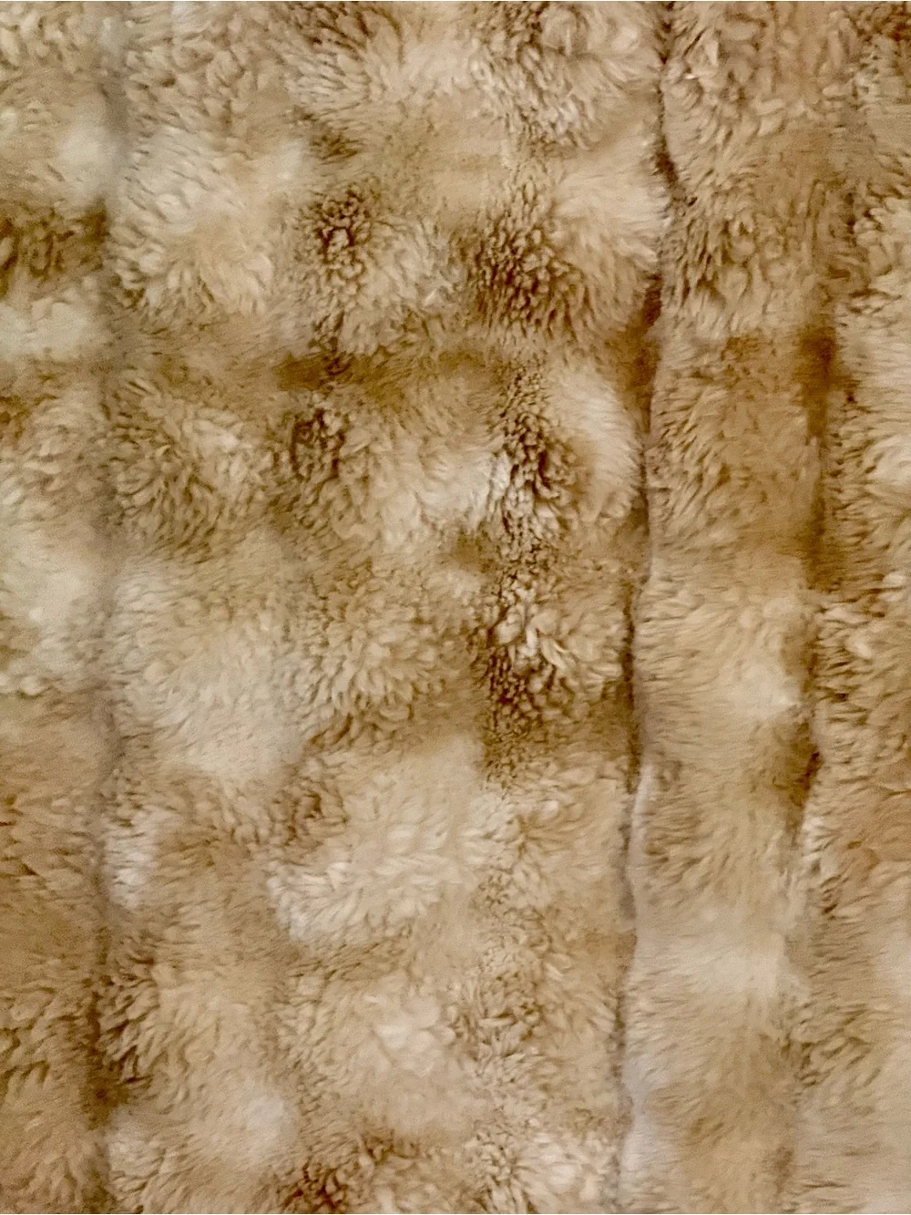 🌸H33 - Plush Faux Fur Throw Blanket in Beige Cream - Luxurious Home Accent🤎🛍️